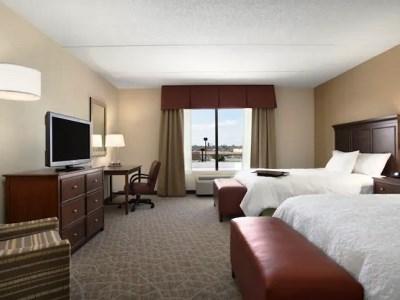 Hampton Inn & Suites Чарлс Таун Екстериор снимка